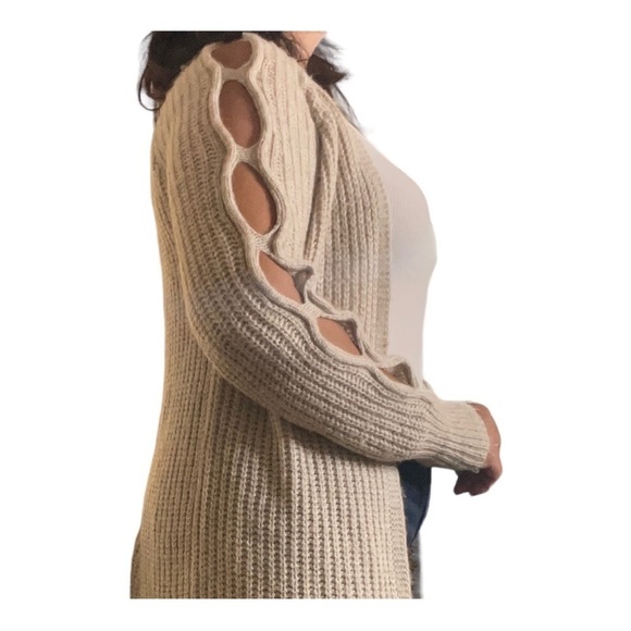 OHMG Knit Split Cold Shoulder Long Sleeve Beige Cardigan Size M - Picture 2 of 6